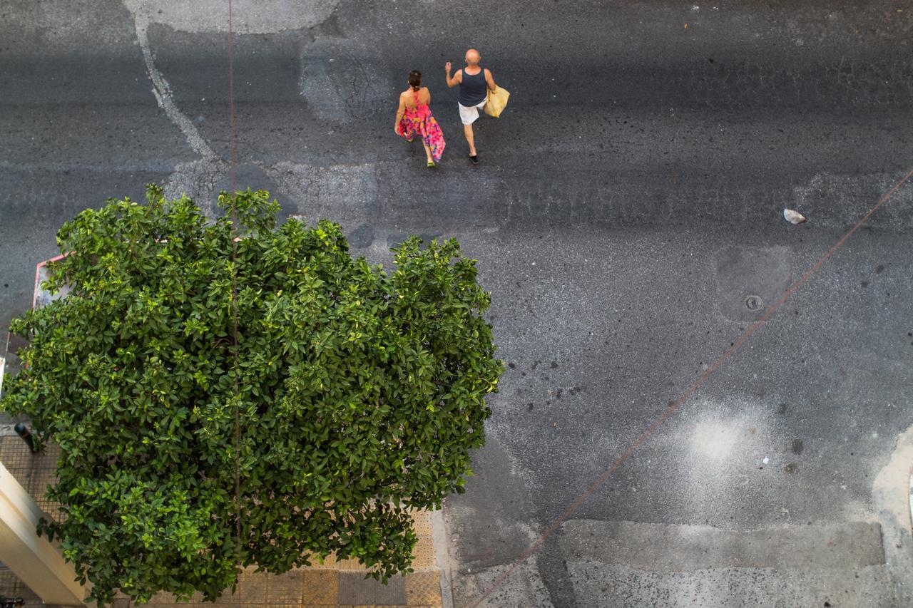 אתונה Aba Junior Apartment Veikou Street מראה חיצוני תמונה