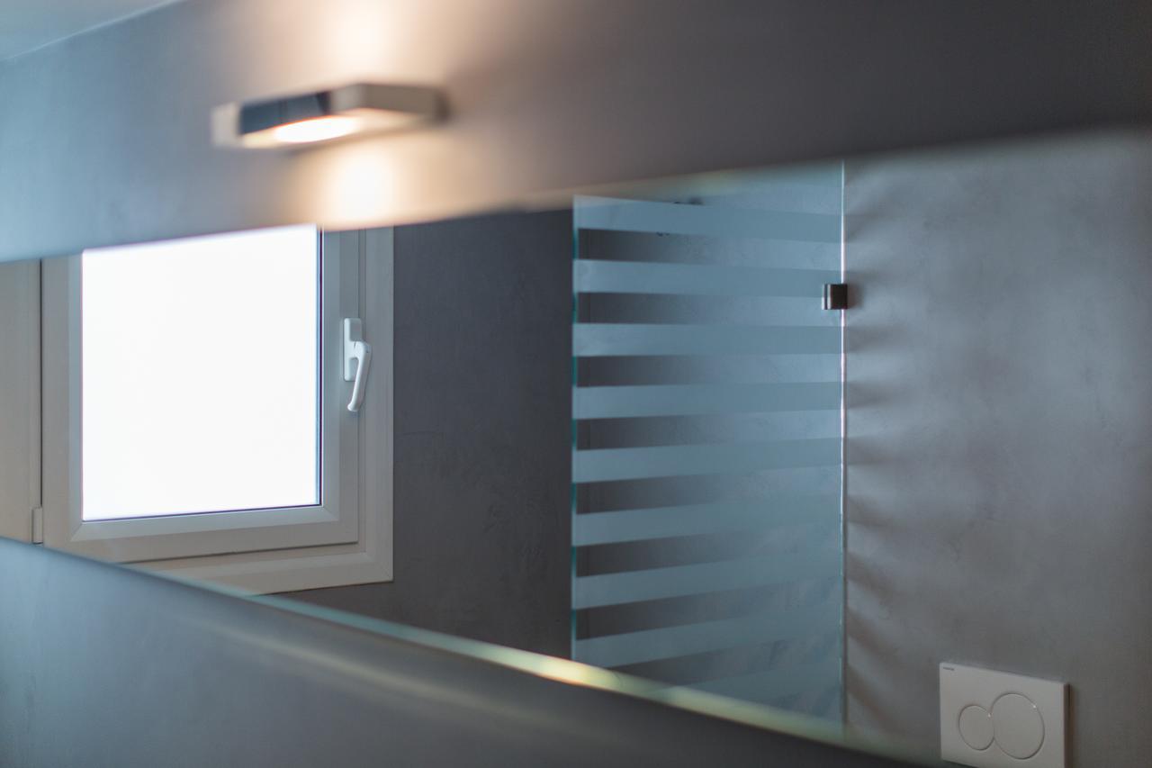 אתונה Aba Junior Apartment Veikou Street מראה חיצוני תמונה