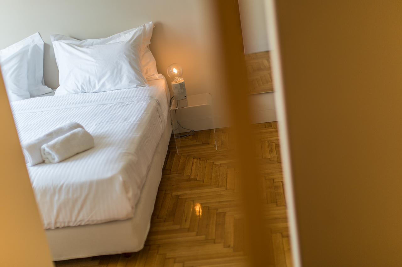 אתונה Aba Junior Apartment Veikou Street מראה חיצוני תמונה